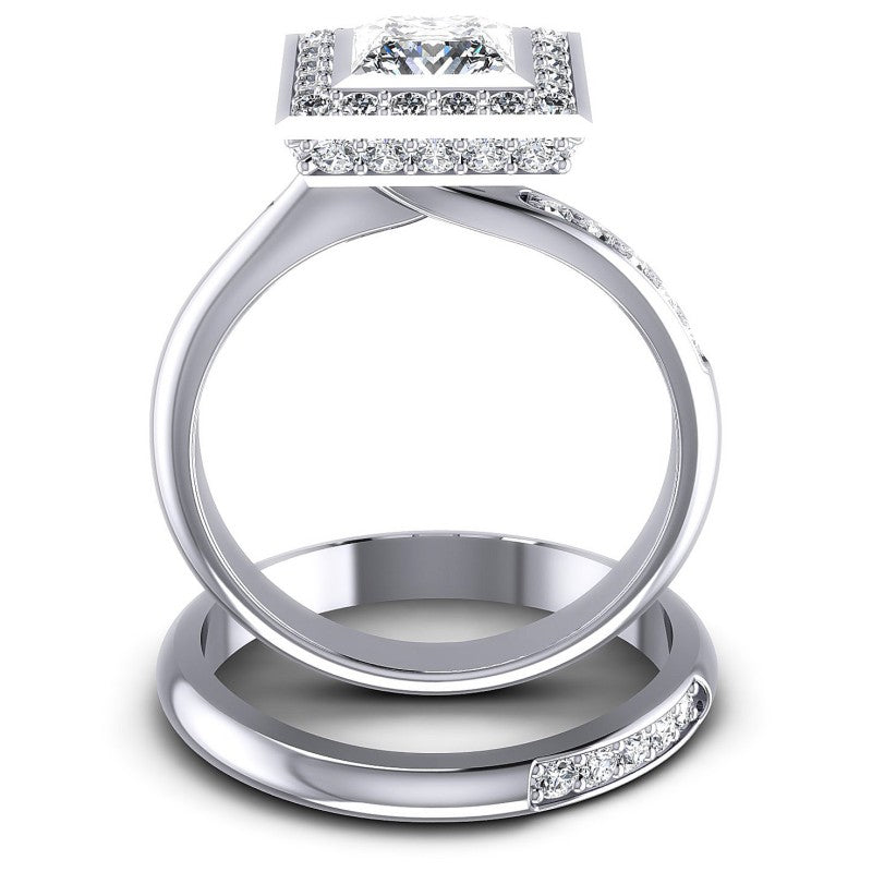 Round And Princess Cut Diamonds Bridal Set in 14KT Yellow Gold