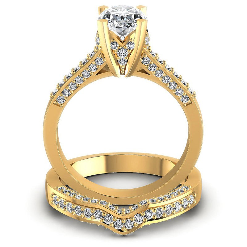 Round And Oval Cut Diamonds Bridal Set in 14KT Yellow Gold