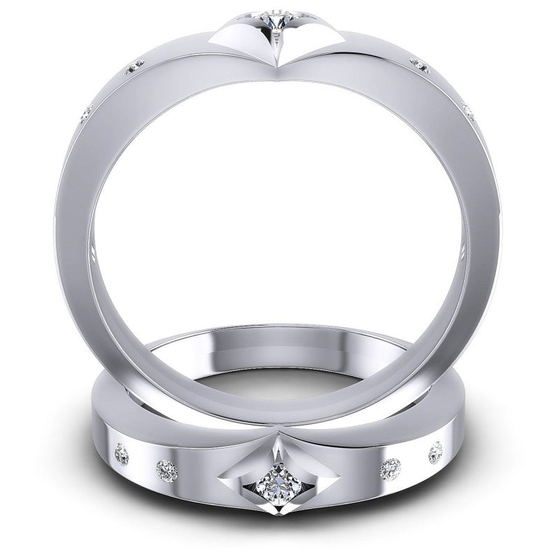 Round Cut Diamonds Wedding Sets in 14KT Yellow Gold