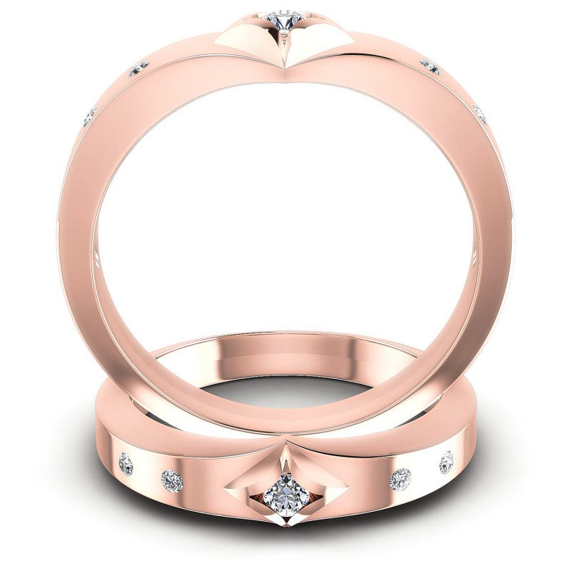 Round Cut Diamonds Wedding Sets in 18KT Yellow Gold