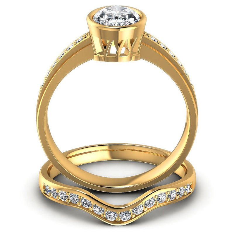 Round And Oval Cut Diamonds Bridal Set in 14KT Yellow Gold