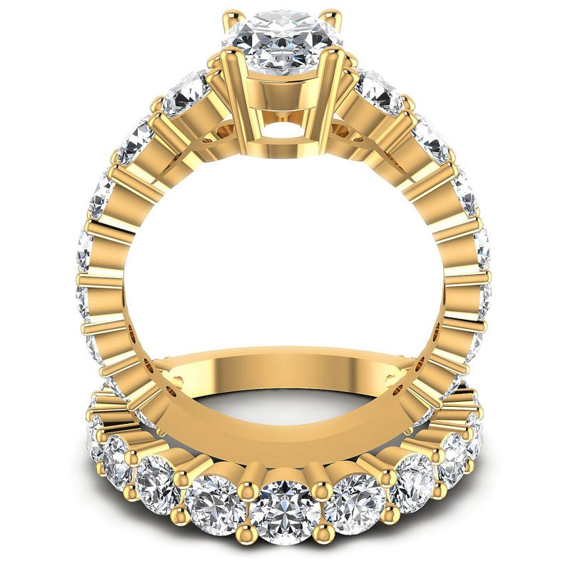 Round And Oval Cut Diamonds Bridal Set in 14KT Yellow Gold