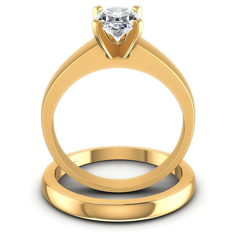 Oval Cut Diamonds Bridal Set in 14KT Yellow Gold