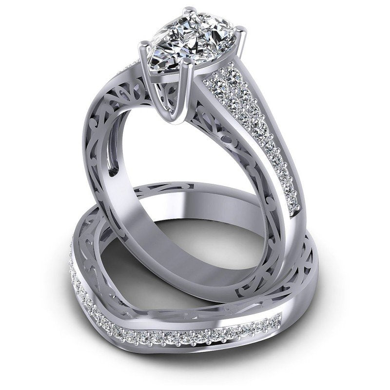 Round And Pear Cut Diamonds Bridal Set in 14KT Rose Gold