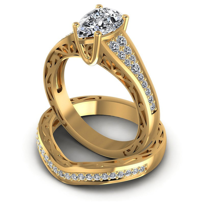 Round And Pear Cut Diamonds Bridal Set in 14KT Rose Gold