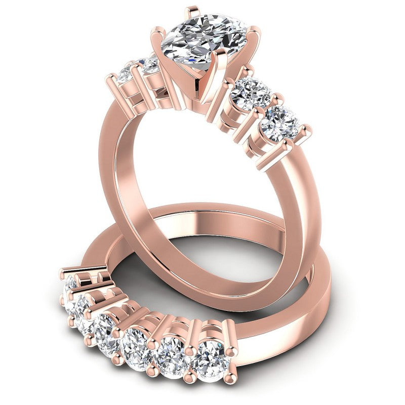 Oval Cut Diamonds Bridal Set in 18KT Rose Gold