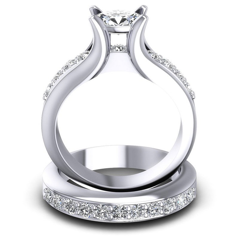 Round and Oval Diamonds 1.25CT Bridal Set in 14KT Yellow Gold