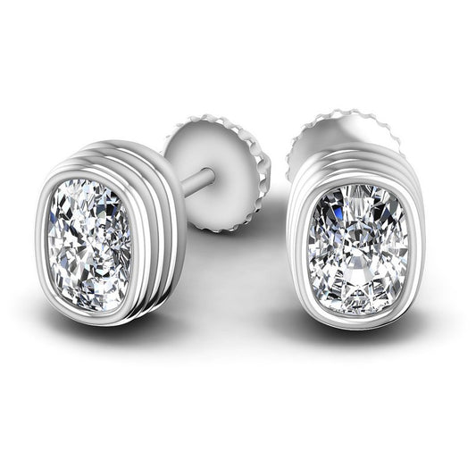 Cushion Diamonds 1.00CT Stud Earrings in 14KT Yellow Gold