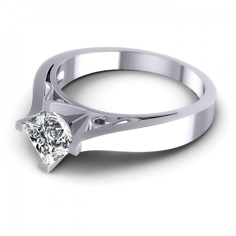 Round Cut Diamonds Solitaire Ring in 14KT Rose Gold